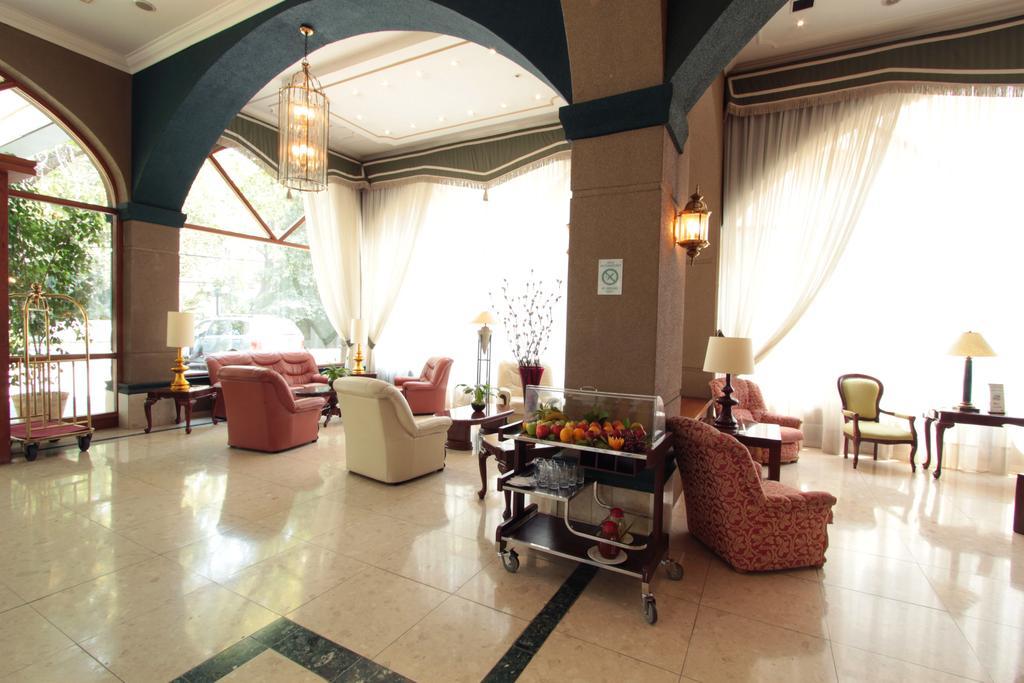 Hotel Torremayor Lyon Santiago Kültér fotó