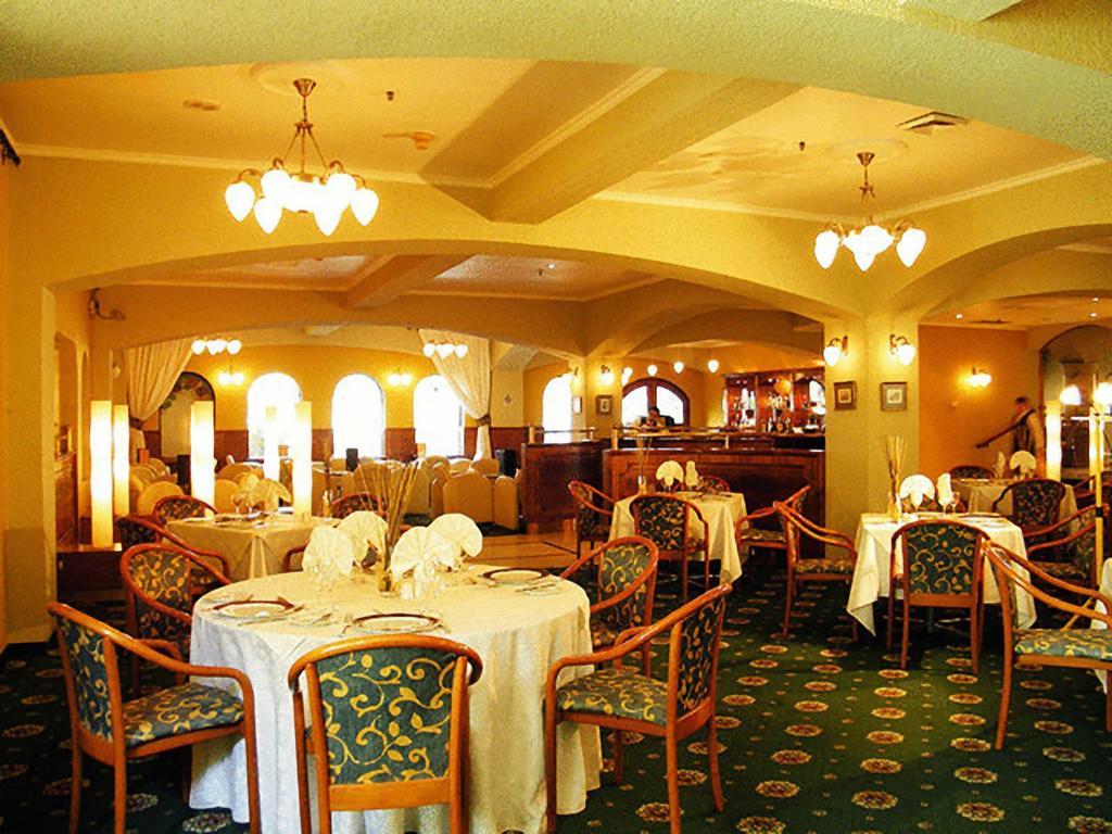 Hotel Torremayor Lyon Santiago Kültér fotó