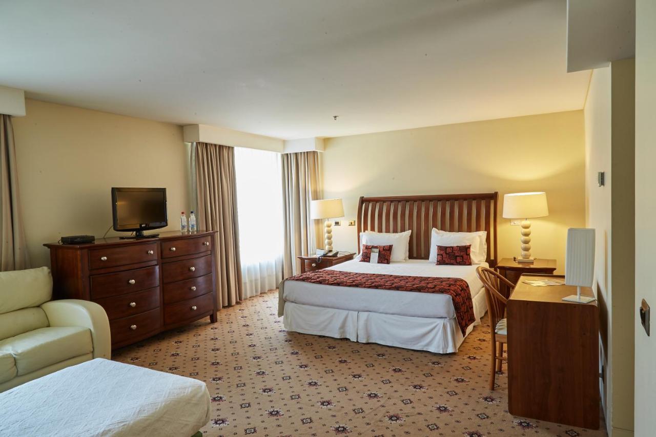 Hotel Torremayor Lyon Santiago Kültér fotó