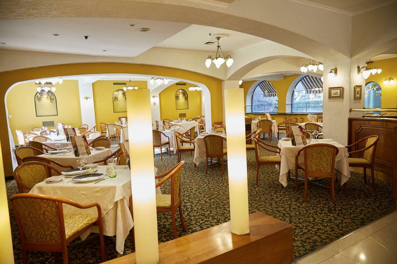 Hotel Torremayor Lyon Santiago Kültér fotó